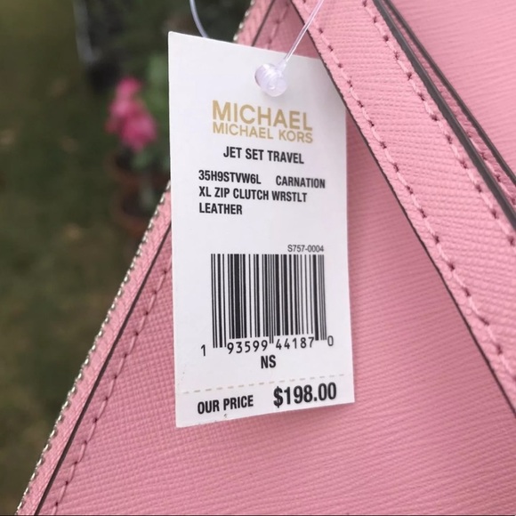 Michael Kors Wristlet. NWT. - Picture 8 of 8